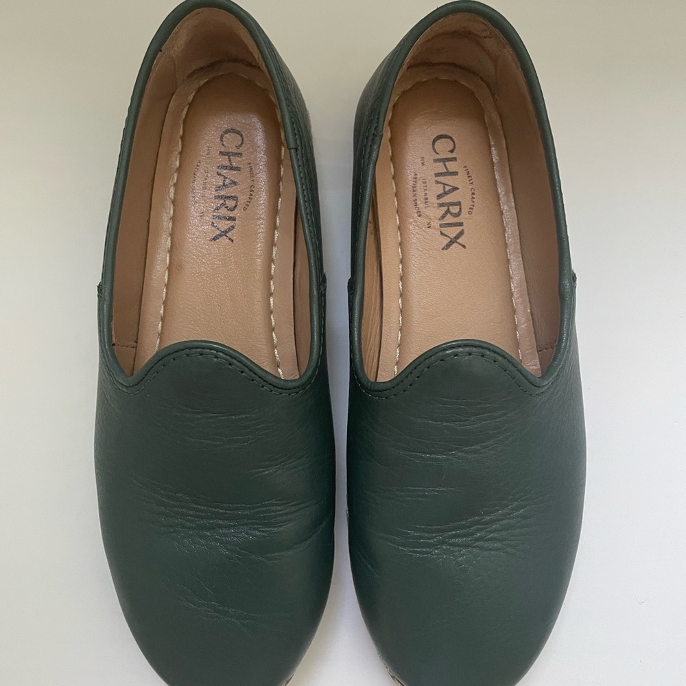 Charix Women’s Slip On Loafer  size 7